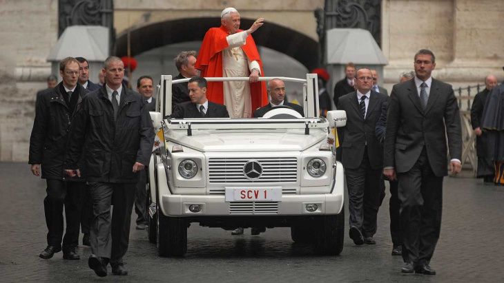 10 automobile der päpste: unterwegs im auftrag des herren