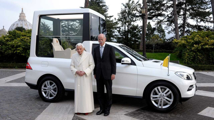 10 automobile der päpste: unterwegs im auftrag des herren