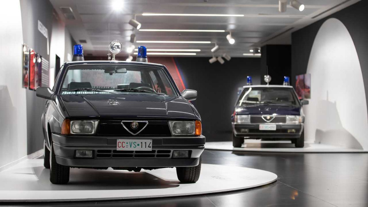 alfa romeo in uniform: die autos der carabinieri