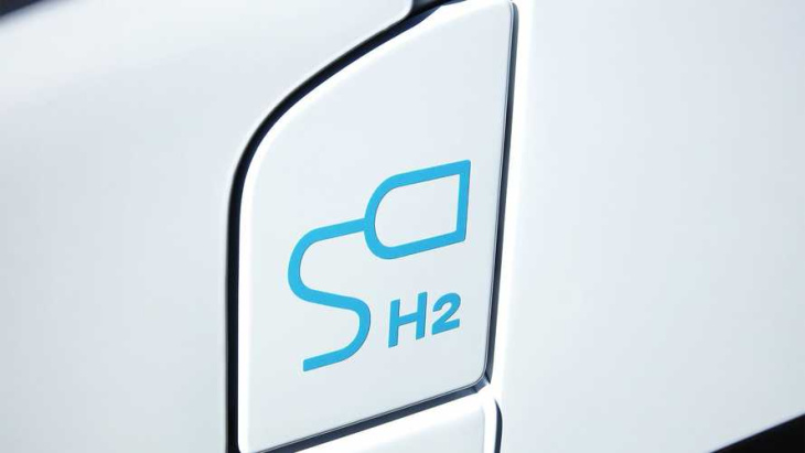 hyvia master h2-tech: brennstoffzellen-transporter in 3 varianten