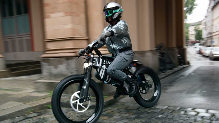 bmw vision amby: zwischen elektro-motorrad und fahrrad