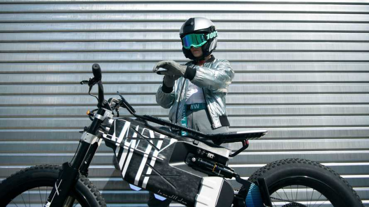 bmw vision amby: zwischen elektro-motorrad und fahrrad