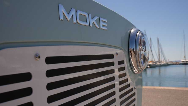 mini moke: legendärer strandbuggy kehrt als electric moke zurück