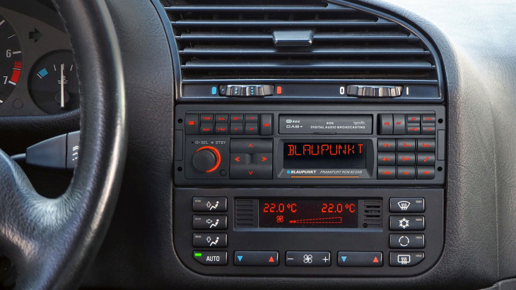 autoradio-klassiker mit dab und bluetooth - blaupunkt frankfurt rcm 82 dab