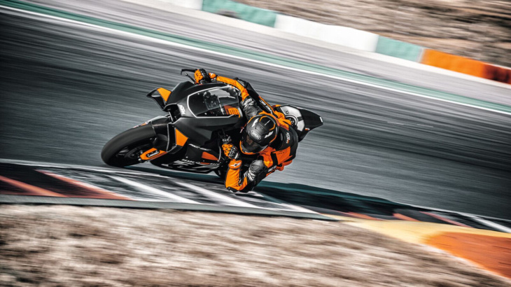 winglets und 8 ps mehr für das track-only-bike - ktm rc 8c für 2023