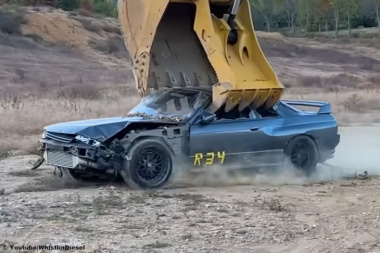 Nissan Skyline GT-R R32: Crash, Unfall, Zerstörung, Video