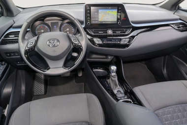 Toyota C-HR: Hybrid, Gebrauchtwagen, Preis