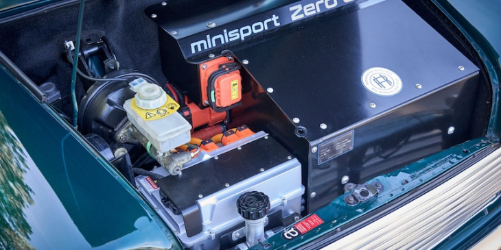 mini recharged - retro-alarm! der klassische mini erobert als elektroauto nicht nur frauenherzen