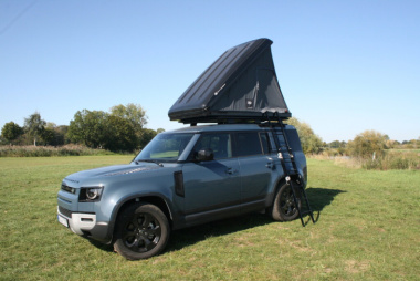 Mit Land Rover Defender und Dachzelt ins Abenteuer