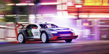 Ken Block driftet im Audi S1 Hoonitron durch Las Vegas