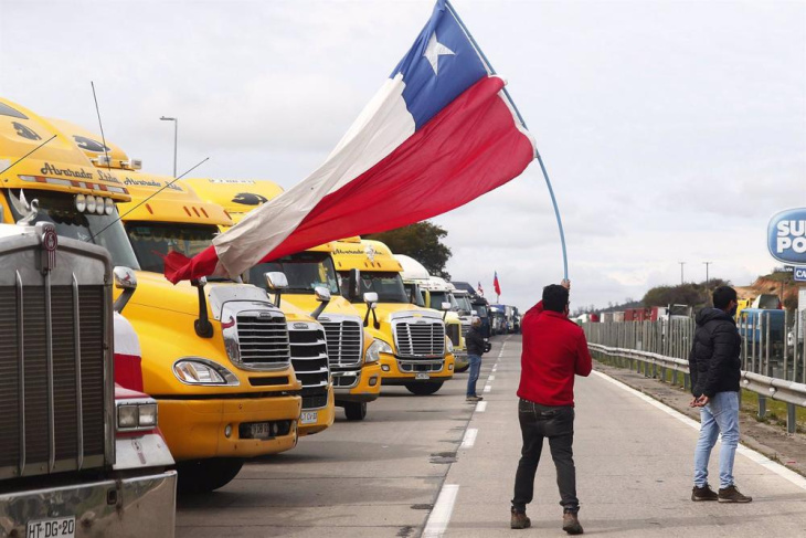 gespräche zwischen truckern und der regierung boric enden am sechsten streiktag ohne einigung