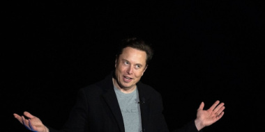 Irres Rennen mit Bernard Arnault - Elon Musk zweimal an einem Tag als reichster Mensch der Welt abgelöst