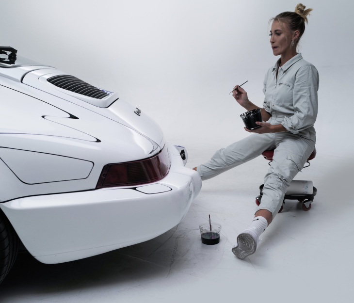 diese 26-jährige designerin hat sich zwei mercedes-oldtimer angeschafft — auch, weil sie nachhaltiger seien als neuwagen