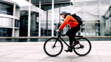 Akku, Reifen, Beleuchtung – So kommen Sie mit dem E-Bike sicher durch die Kälte