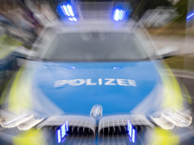 Multivan prallt frontal mit Citroën zusammen - Ein Leichtverletzter und 18 000 Euro Schaden