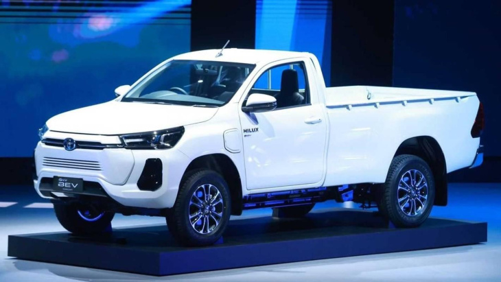toyota zeigt rein elektrischen hilux pick-up-truck