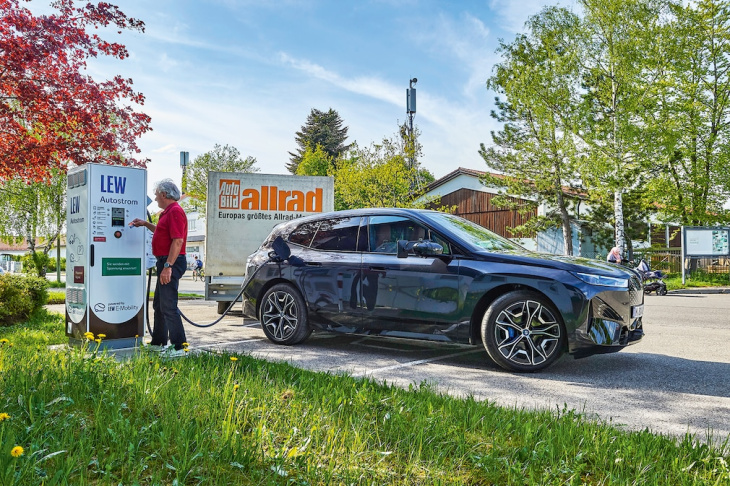 bmw ix xdrive50 im zugfahrzeugtest, elektro-suv, preis, reichweite, ps