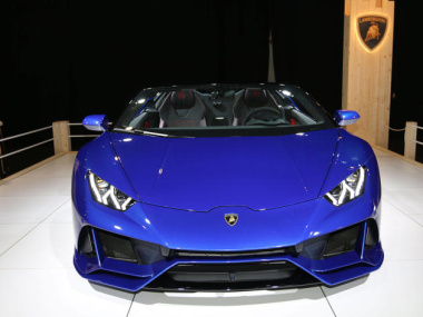 YouTuber rast in Lamborghini mit 333 km/h über A8, überholt rechts, provoziert andere und filmt alles