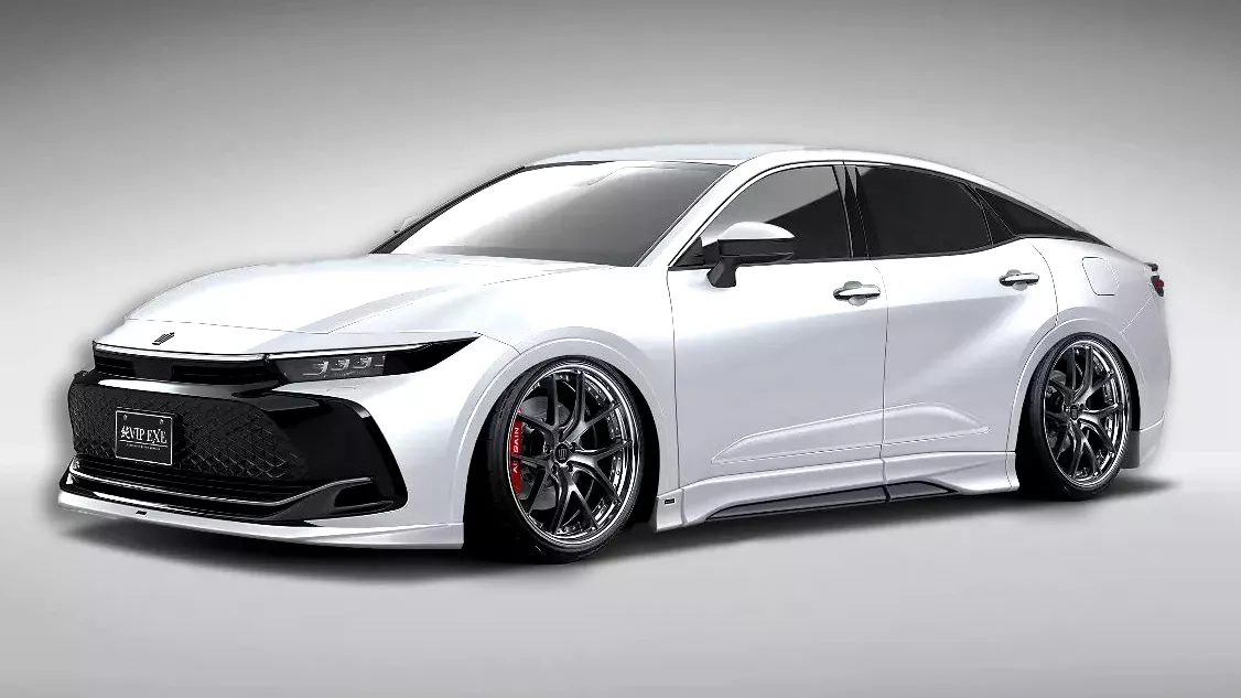 2023 Toyota Crown mit Bodykit vom Tuner Aimgain!