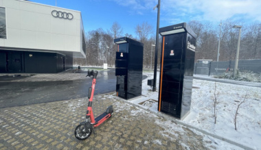 Swobbee und Voi starten Kooperation an Audi Charging Hub in Nürnberg