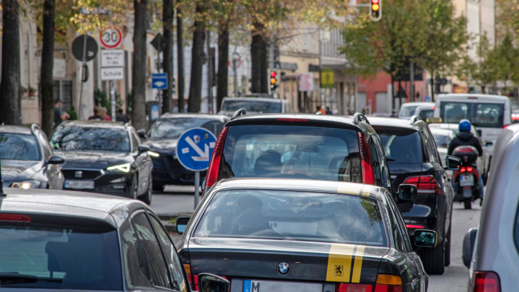 münchen: staus kosteten autofahrer 2022 viel lebenszeit