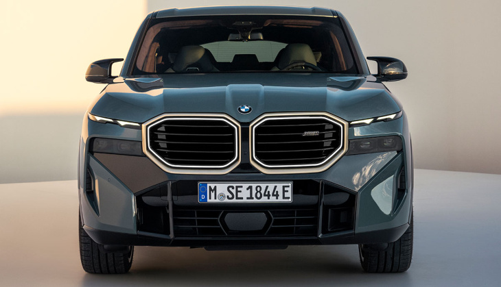 bmw stellt „high-performance“-plug-in-hybrid xm vor, start anfang 2023