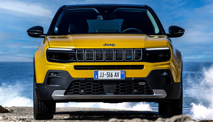 jeep avenger startet 2023 mit 115 kw (156 ps) und 400 kilometer reichweite