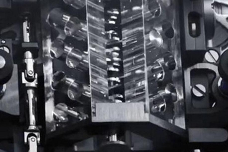 jacob & co bugatti chiron tourbillon: 16-zylinder fürs handgelenk