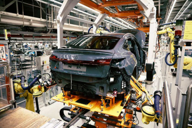 Produktionsstart für den neuen Audi Q8 e-tron im Werk Brüssel