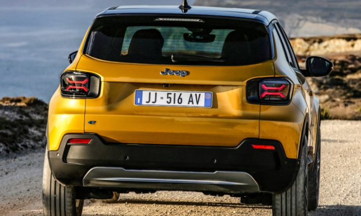 jeep avenger (2023): elektro-suv startet bei 37.000 euro