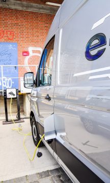 vw volkswagen e-crafter im test: nicht nur drohnen können emissionsfrei liefern!