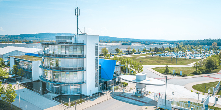 bmw errichtet batterie-testzentrum in wackersdorf
