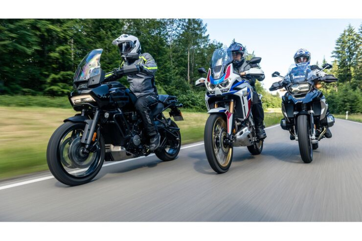 Harley-Reiseenduro gegen BMW und Honda