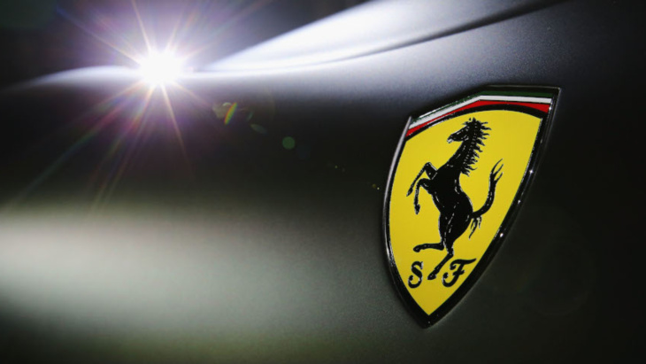 Ferrari zahlt ALLEN Mitarbeitern 11.535 Euro Prämie