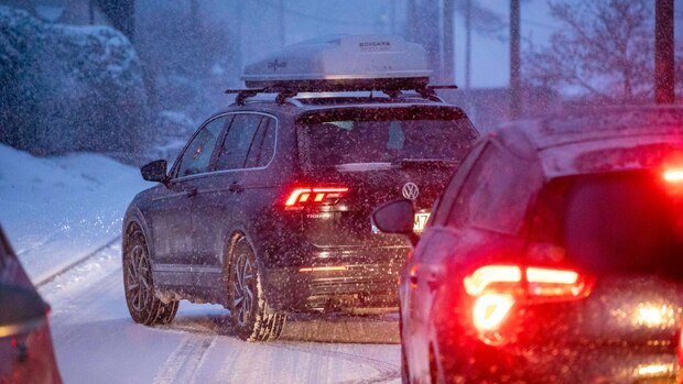 autoradio besser abschalten: welchen fehler autofahrer im winter auf keinen fall machen sollten