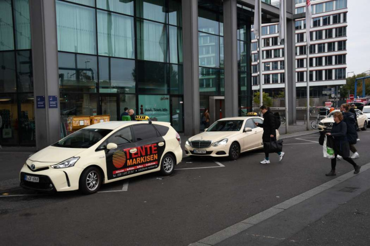 berliner taxi-innung fordert neuen senat zur offenheit auf