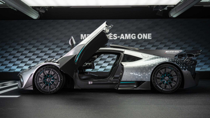 motor1 social car of the year 2023: supercar & sport