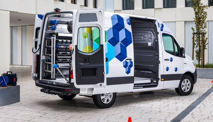 mercedes-benz vans stellt neuen esprinter vor, europa-start für ende 2023 geplant