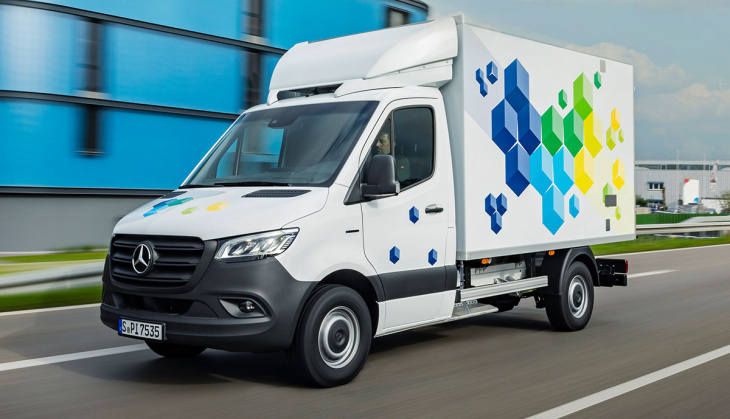 mercedes-benz vans stellt neuen esprinter vor, europa-start für ende 2023 geplant