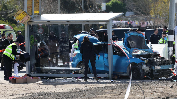 israel: auto fährt in jerusalem in menschenmenge - mehrere kinder verletzt