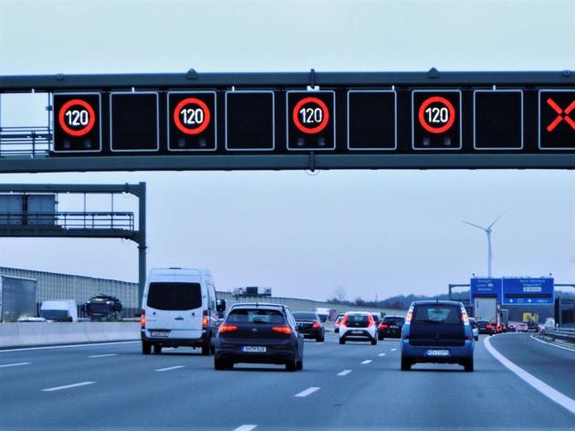 „aus der zeit gefallen“? autobahnparallele wird trotz zunehmender zweifel geprüft