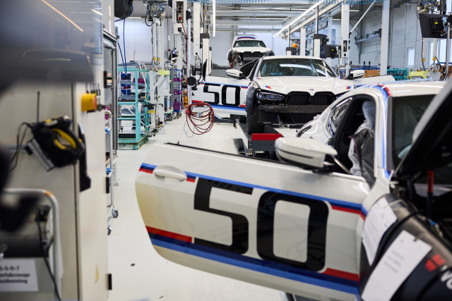 hinter den kulissen der bmw-manufaktur in moosthenning - so entsteht ein bmw 3.0 csl