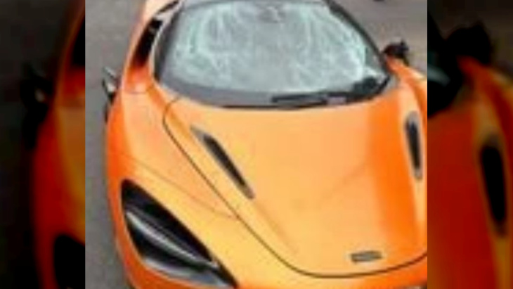 wahnsinn in london, mann springt auf das dach eines mclaren 720s ab 250.000 euro