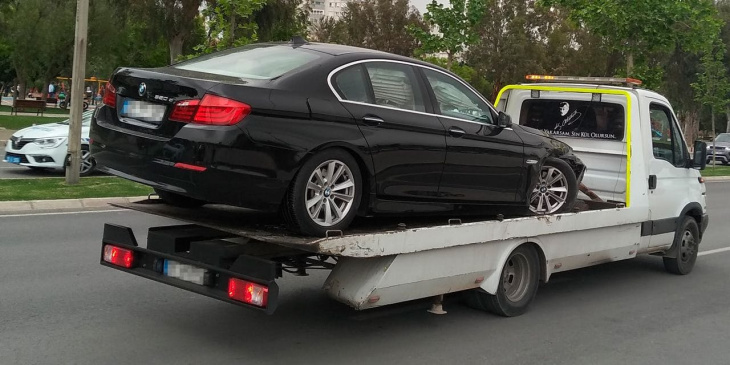 300 km/h, handy – raser (25) muss protz-bmw abgeben