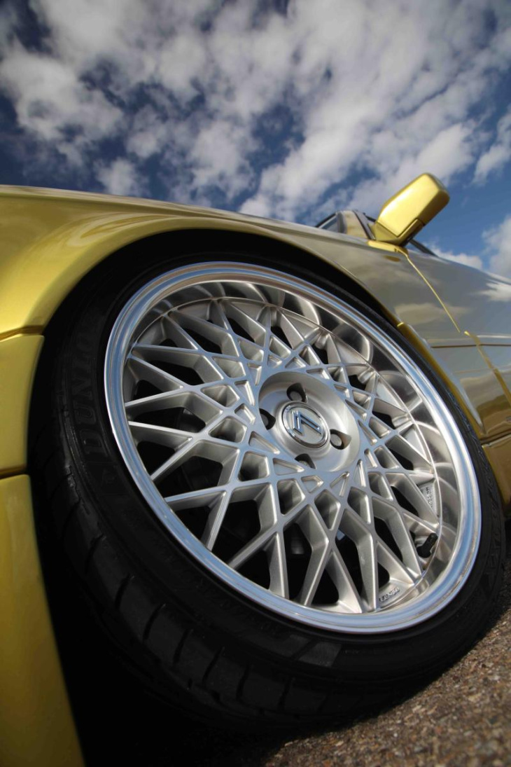 bmw e30 meets austin yellow