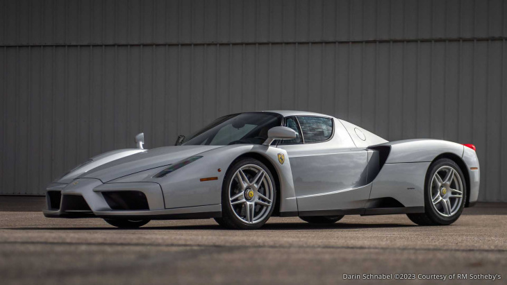 dieser ferrari enzo ist ein neuwagen und steht zum verkauf