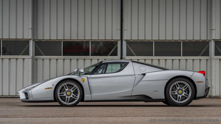 dieser ferrari enzo ist ein neuwagen und steht zum verkauf