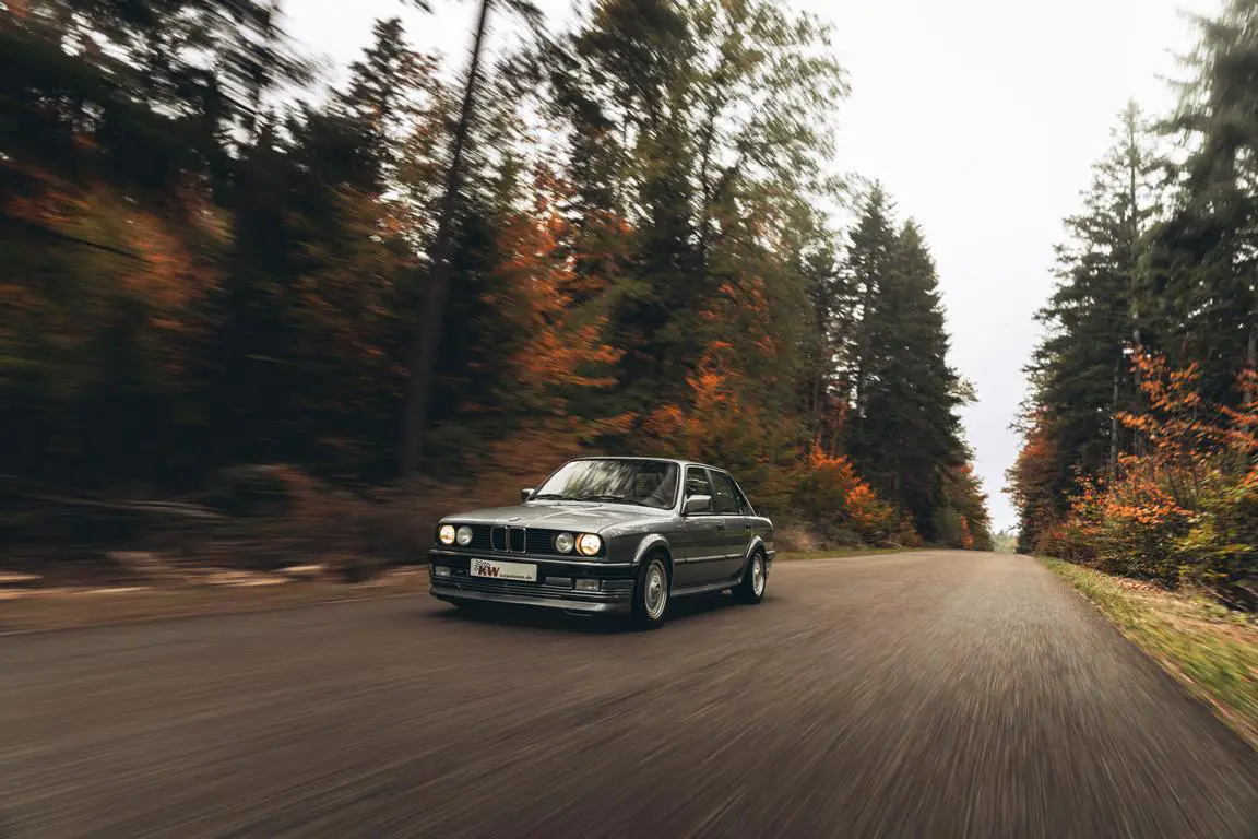 kw v3 klassik fahrwerk für bmw 325i x: runter mit dem ersten bmw allrad-dreier!