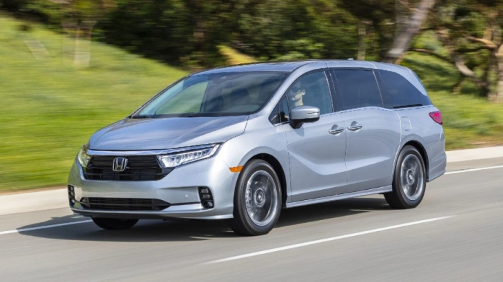 die 3 besten neuen minivans, die 2023 zu kaufen sind, laut auto und fahrer