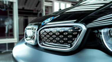 Weder Volkswagen noch Mercedes-Benz: 2 Dinge, die die BMW-Aktie viel attraktiver machen!